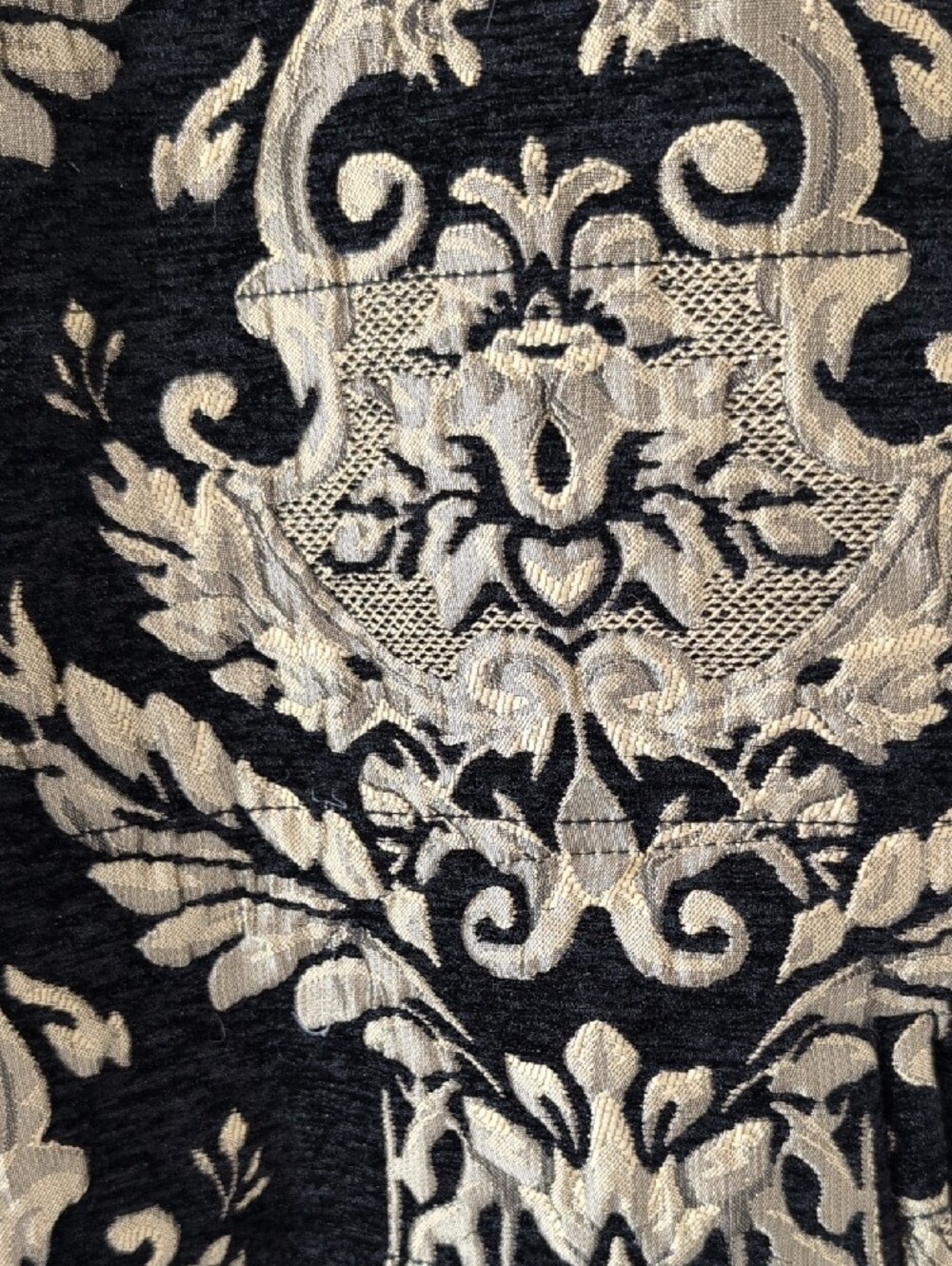 Chico's Reversible Damask Black Gold Quilted Jacquard Long Vest Sz 2 12/14 - Picture 4 of 8